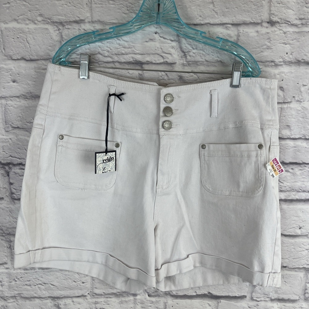 Reign By Deb NWT Womens Corset Waist White Denim Patch Pocket Shorts Size 24 Y2K